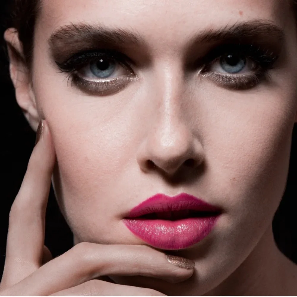 Y ET BEAUTÉ HIGH PERFORMANCE LIPSTICK - CALME. NEW IN BOX. ORGANIC.